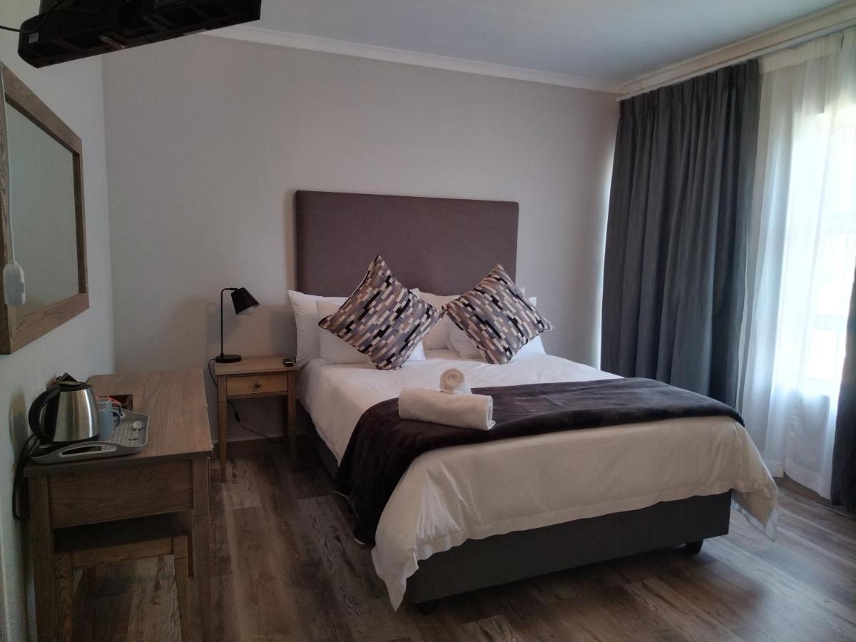 Blue Owl Guest House Mossel Bay Exterior foto