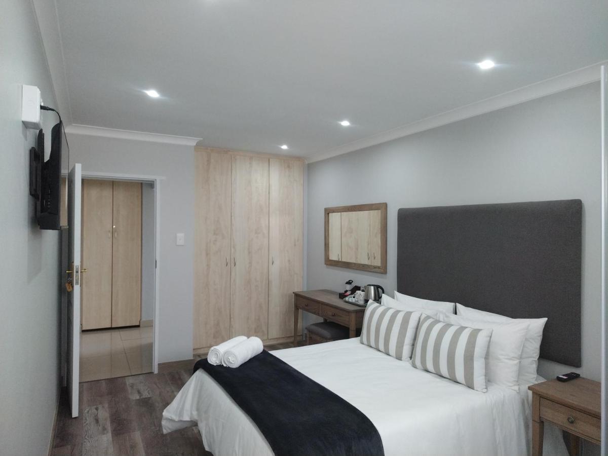 Blue Owl Guest House Mossel Bay Exterior foto