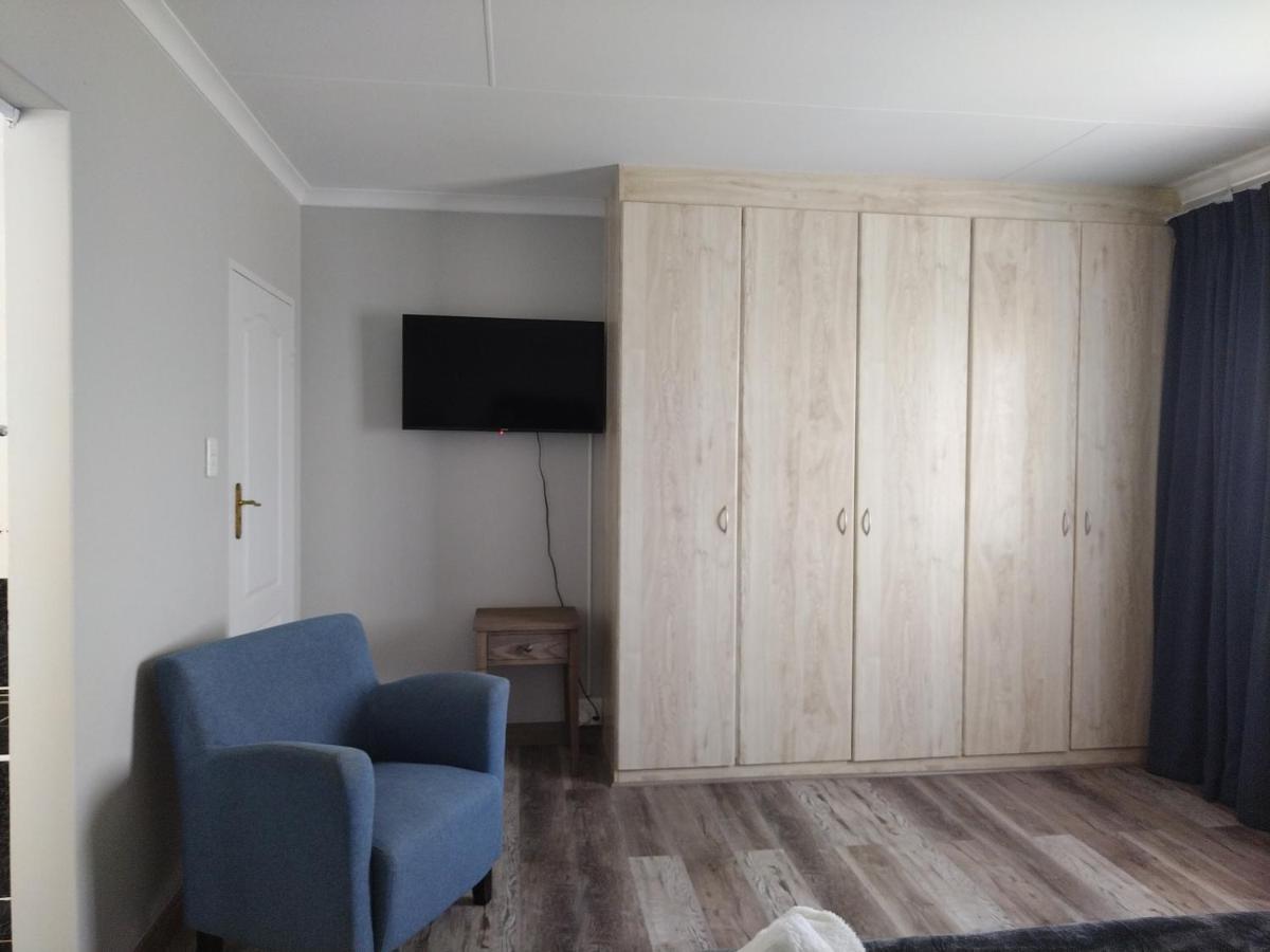 Blue Owl Guest House Mossel Bay Exterior foto
