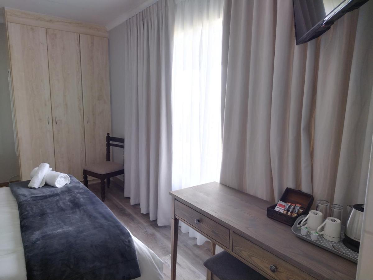 Blue Owl Guest House Mossel Bay Exterior foto